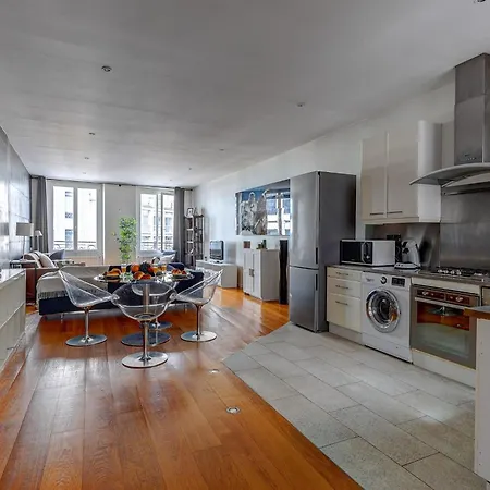 Les Halles Apartment Paris